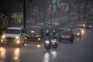 Waspada Hujan Lebat Guyur Wilayah Indonesia hingga 25 Juli 2024