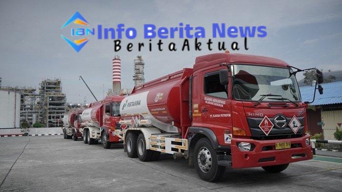 Mobil Tanki Pertamina Patra Niaga Kencing Dijalan Ditampung pakai Jerigen, Diwilayah Natar Lampung Selatan.